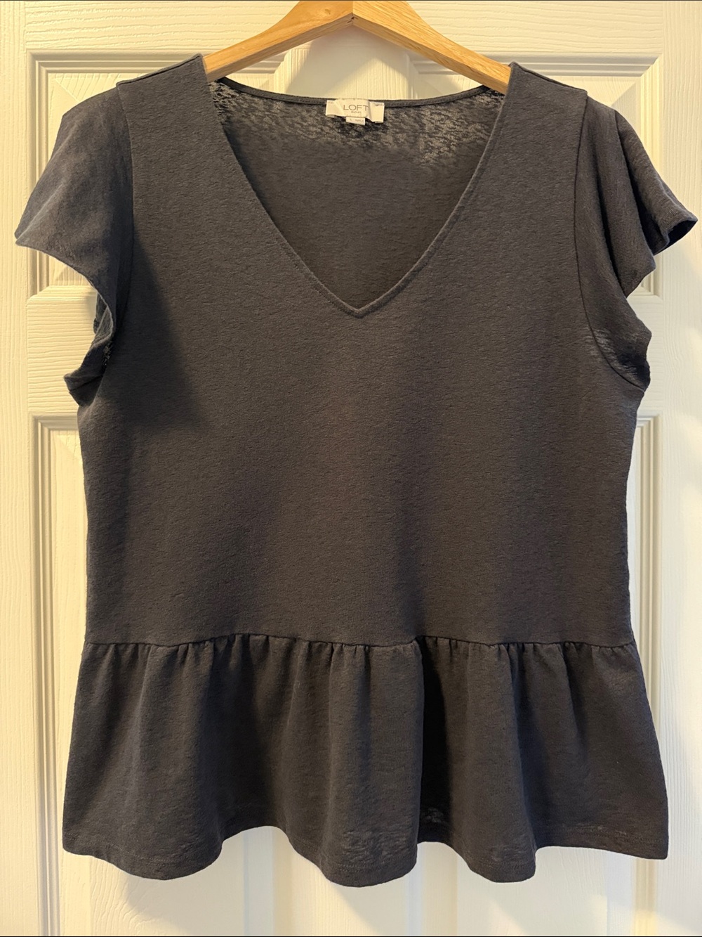 Loft V-neck Flutter Sleeve Top w/Peplum Hem, Large, Charcoal Gray, Cotton Blend